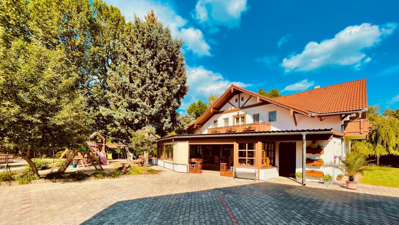 Sommer Panzió Balatonföldvár Exterior foto